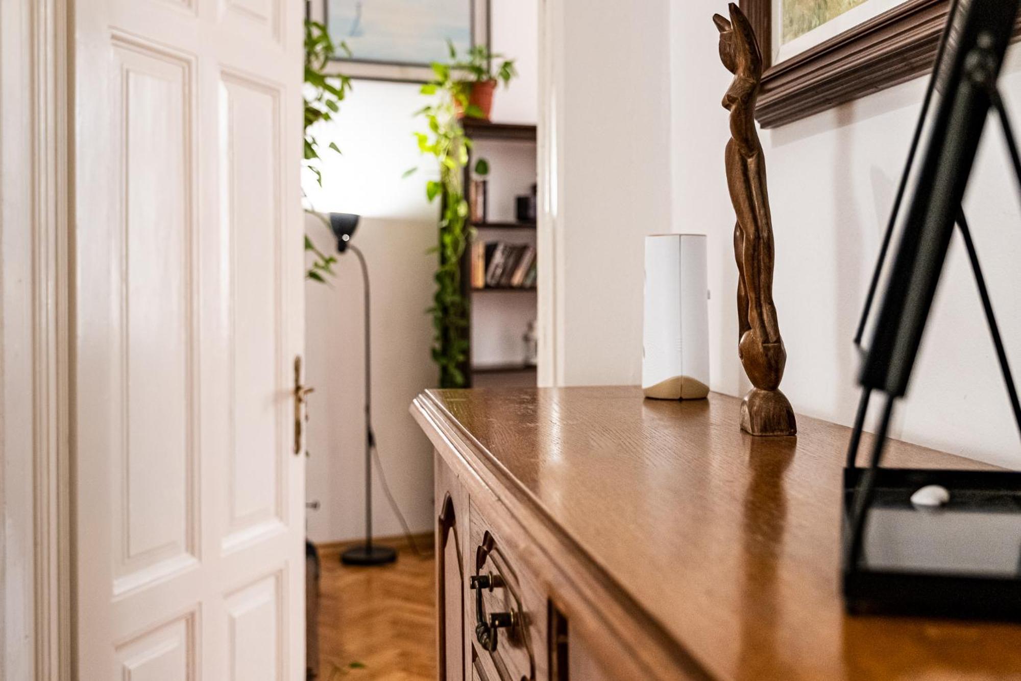 Aristocratic 2Bdrm Central Apartment Варна Екстер'єр фото