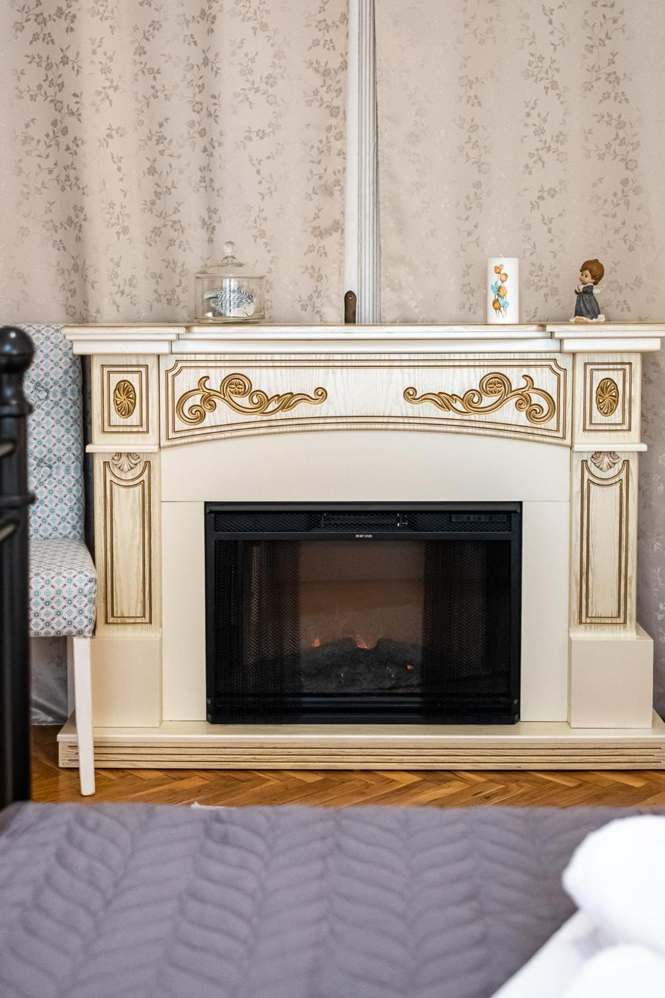 Aristocratic 2Bdrm Central Apartment Варна Екстер'єр фото