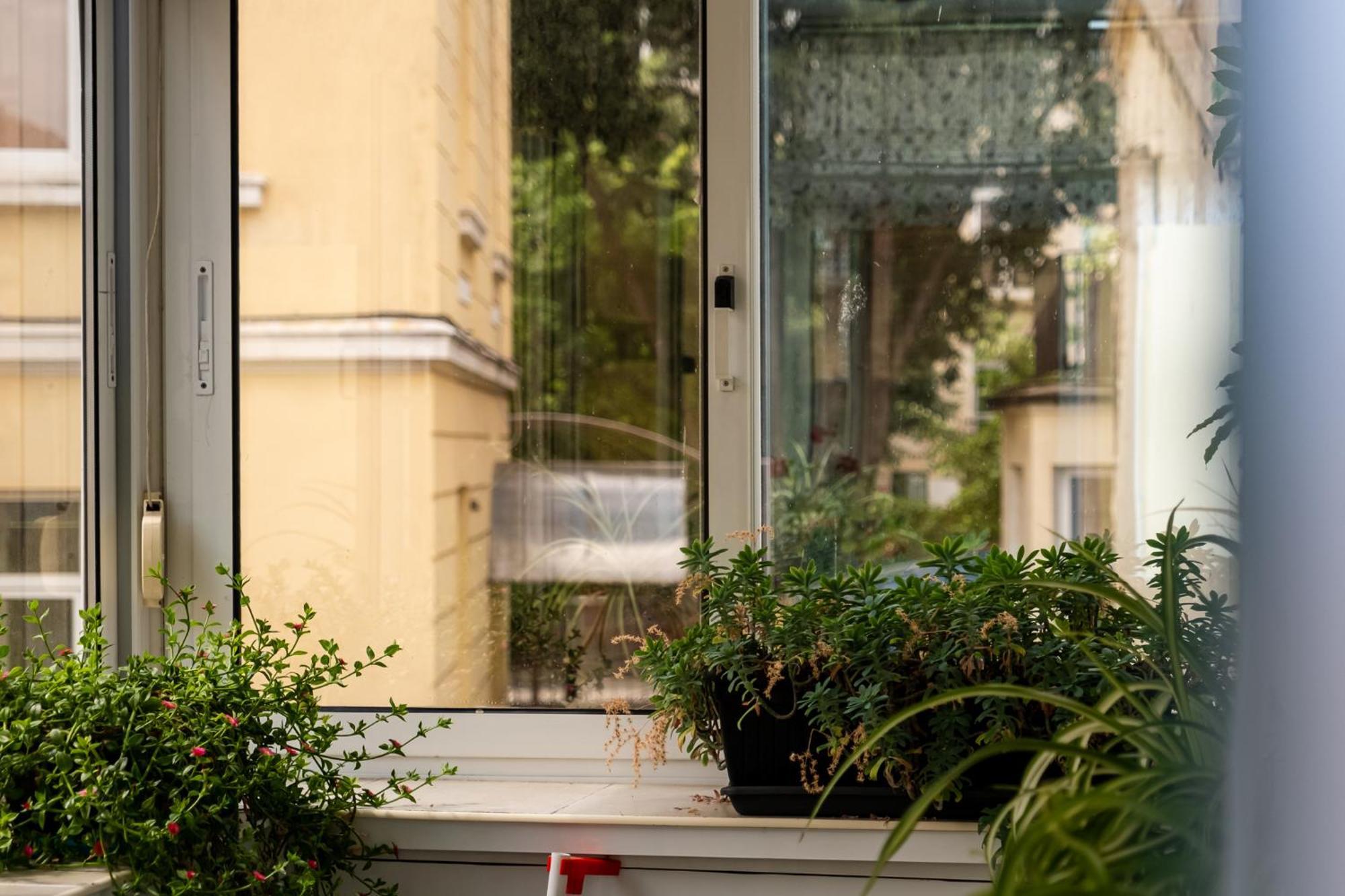 Aristocratic 2Bdrm Central Apartment Варна Екстер'єр фото